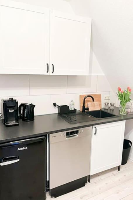 Modernes Apartment Mit Balkon Free Parking Netflix Celle Eksteriør bilde